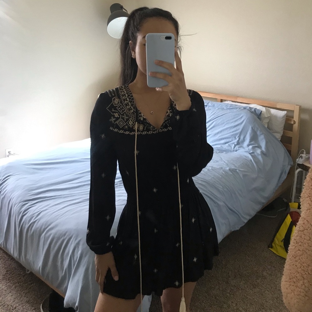 Black long sleeve dress - Picture 2 of 3